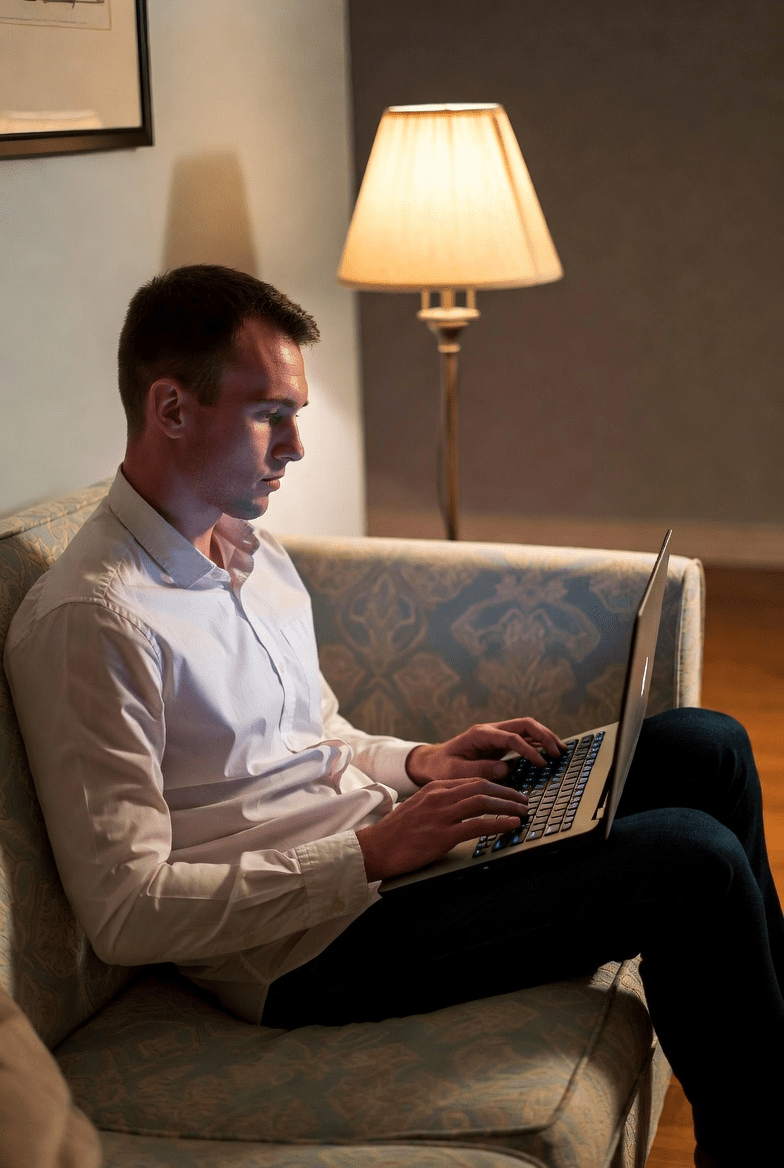 Dirbtinis intelektas atims darbą? Ne – jis gali tapti jūsų papildomu&nbsp;uždarbiu